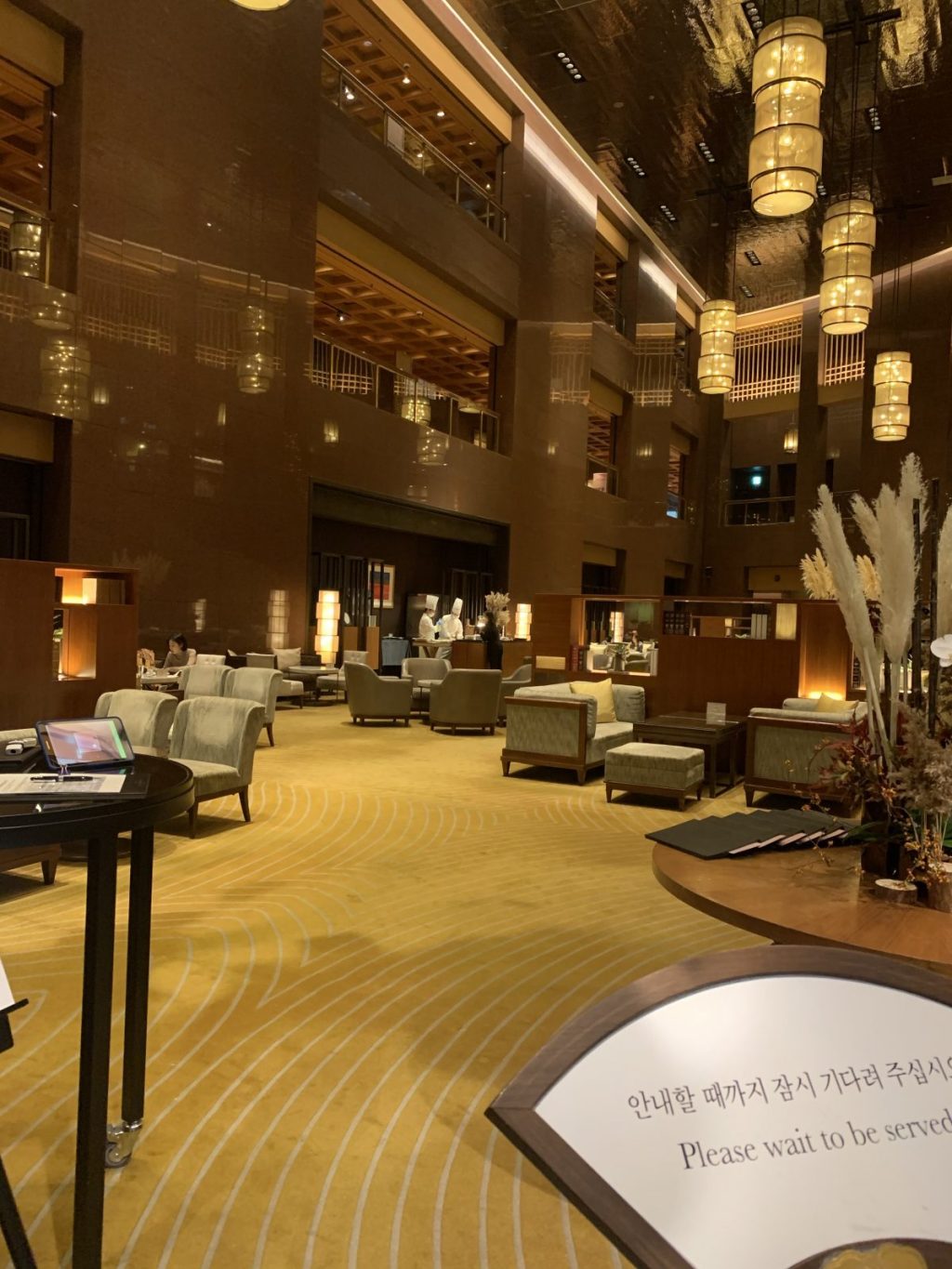 그랜드 인터컨티넨탈 서울 파르나스 로비 라운지에서 브런치 코스를 먹어&nbsp;보았다.