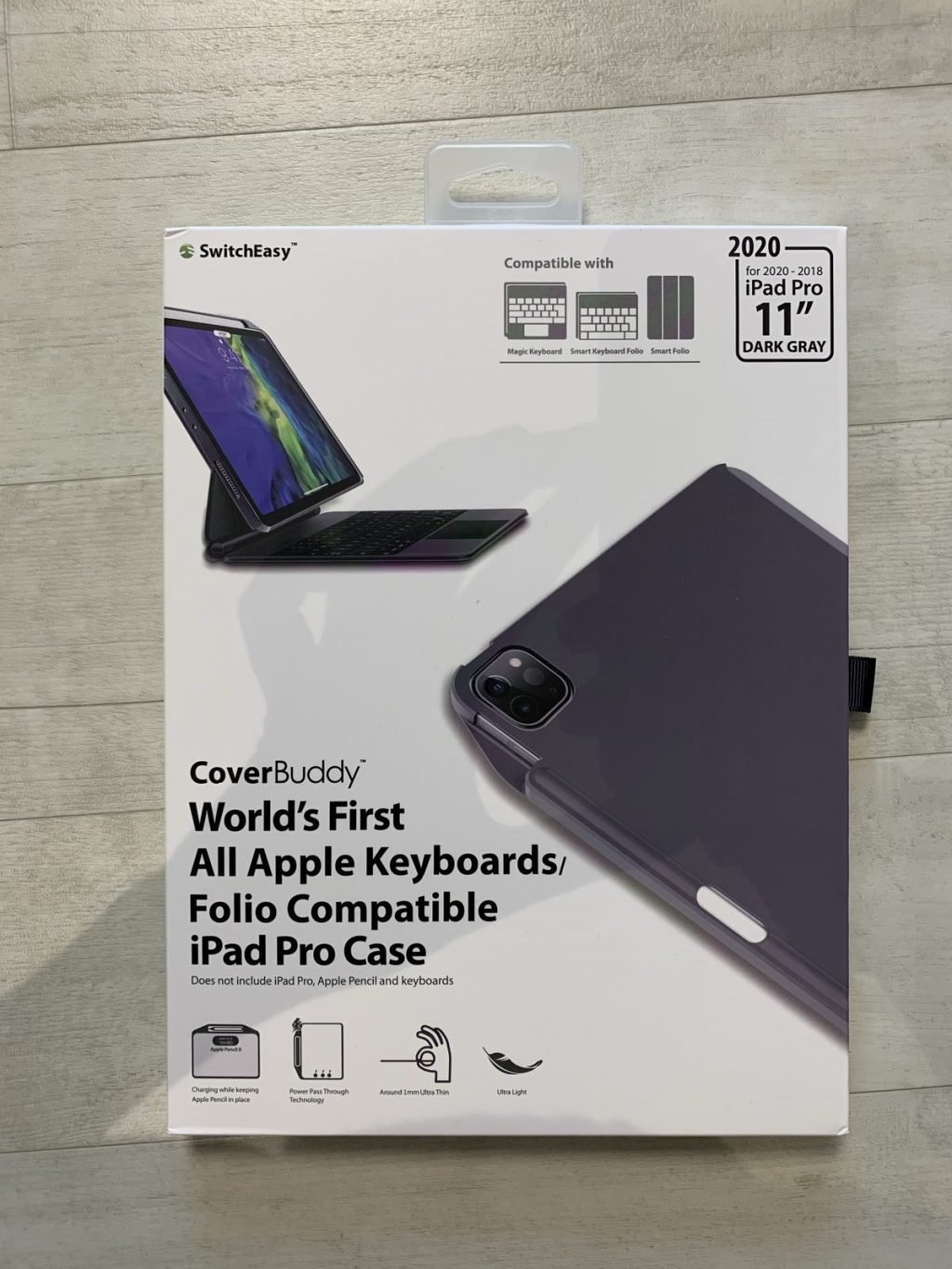 스마트키보드를 쓰면서 애플펜슬이 수납되는 아이패드 케이스를 샀다.