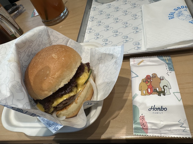 HONBO에서 버거를 먹고 왔다.