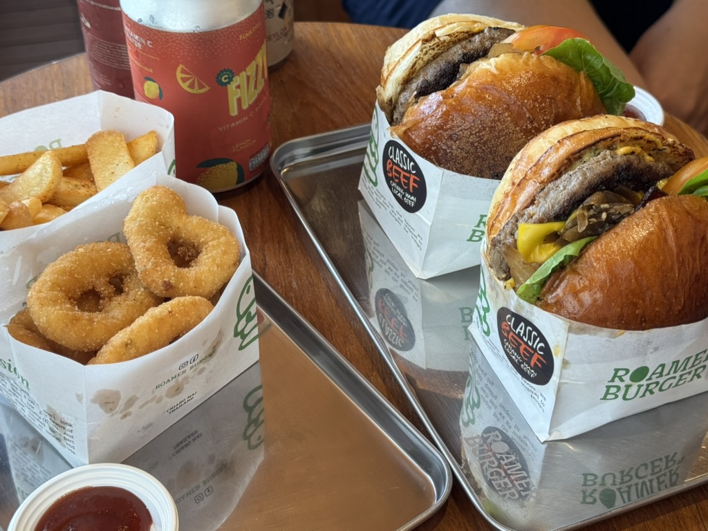 치앙마이 버거 맛집 Roamer Burger Classic 후기