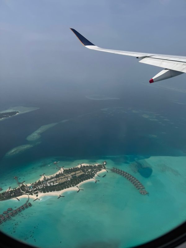싱가포르 항공 비행기에서 내려다본 몰디브 바다와 리조트